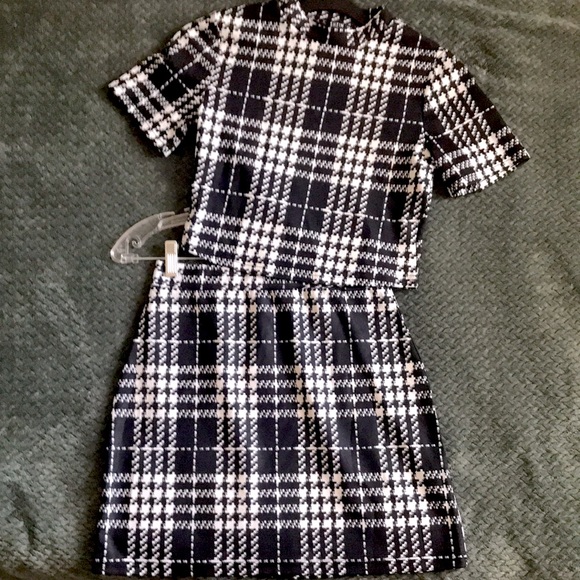 Stretchy houndstooth matching set (NWOT) - Picture 2 of 6